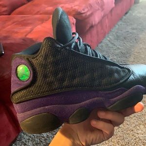 Used black and purple. Jordan’s. Size 7